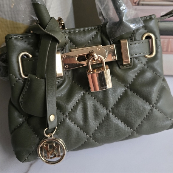 Badgley Mischka Mini Diamond Quilted Tote With Front Lock NWT - Picture 3 of 5